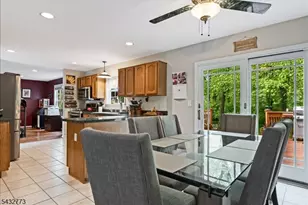 4 Pembrook Ct, Liberty Township, NJ 07838 - Photo 10