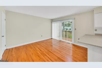 39 Balsam Ct, Hillsborough Township, NJ 08844 - Photo 6
