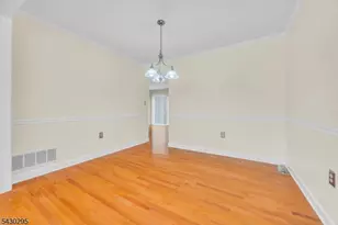 39 Balsam Ct, Hillsborough Township, NJ 08844 - Photo 10