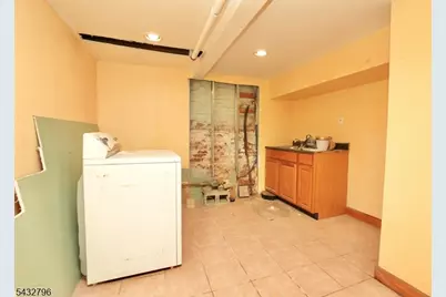 566 Highland Ave, Newark, NJ 07104 - Photo 30