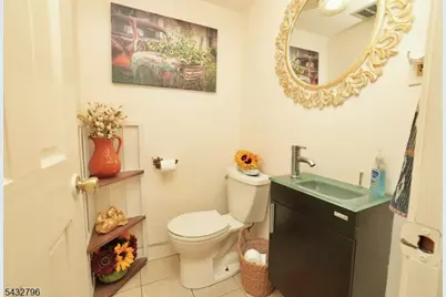 566 Highland Ave, Newark, NJ 07104 - Photo 20