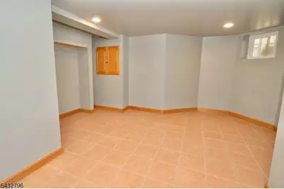 566 Highland Ave, Newark, NJ 07104 - Photo 28