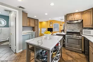 72 Forest Ave, Hawthorne, NJ 07506 - Photo 4