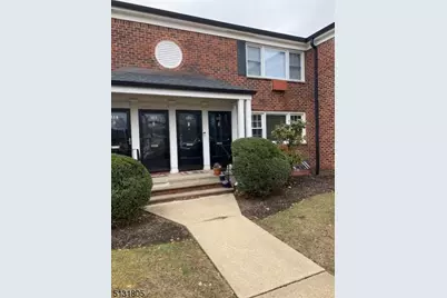 105 Pitney Pl, Morris Township, NJ 07960 - Photo 2