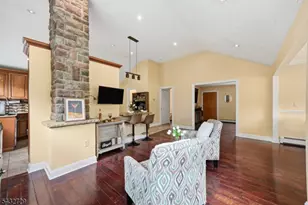 22 Federal Hill Rd, Pompton Lakes, NJ 07442 - Photo 8