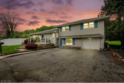22 Federal Hill Rd, Pompton Lakes, NJ 07442 - Photo 2