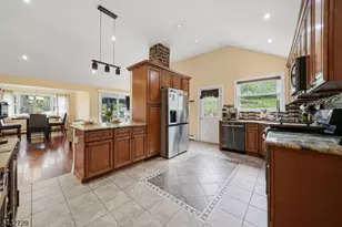 22 Federal Hill Rd, Pompton Lakes, NJ 07442 - Photo 10