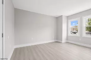 654 S 12th St, Newark, NJ 07103 - Photo 12