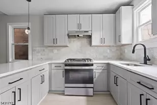 654 S 12th St, Newark, NJ 07103 - Photo 4