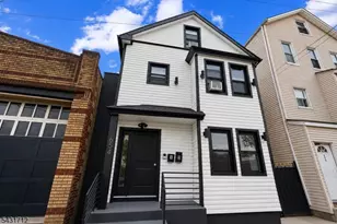 654 S 12th St, Newark, NJ 07103 - Photo 2