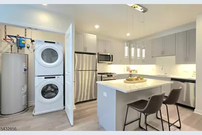 135 Fairfield Rd #307, Fairfield, NJ 07004 - Photo 2