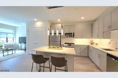 135 Fairfield Rd #307, Fairfield, NJ 07004 - Photo 1