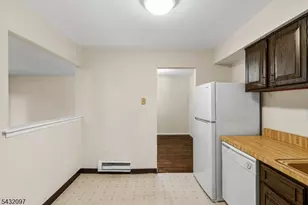 806 Eves Dr, Hillsborough Township, NJ 08844 - Photo 14