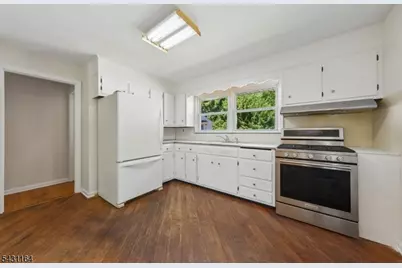 48 Central Ave, Long Hill Township, NJ 07980 - Photo 8