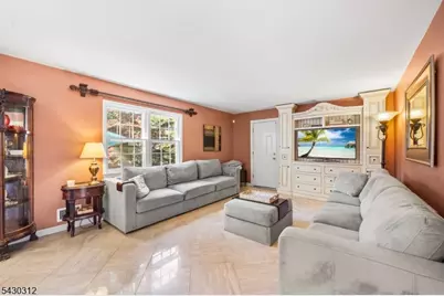 4 Gregmar Ct, Florham Park, NJ 07932 - Photo 16
