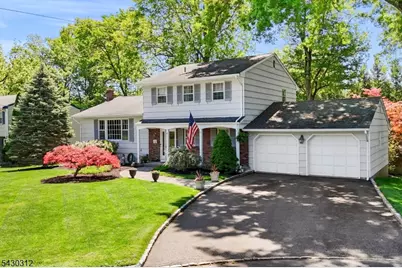 4 Gregmar Ct, Florham Park, NJ 07932 - Photo 4
