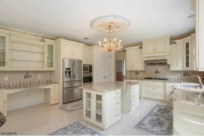 6 Hyer Farm Rd, Roseland, NJ 07068 - Photo 6