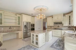 6 Hyer Farm Rd, Roseland, NJ 07068 - Photo 6