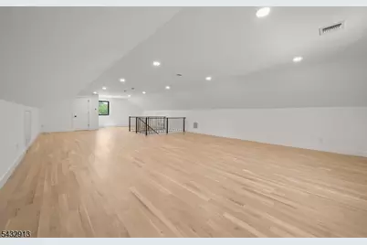 24 Richard Scott Ct, Haledon, NJ 07508 - Photo 32