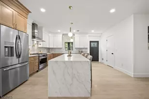 24 Richard Scott Ct, Haledon, NJ 07508 - Photo 10
