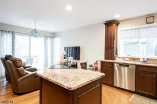 28 Old 4th Dr, Jefferson Township, NJ 07438 - Photo 4