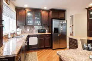 28 Old 4th Dr, Jefferson Township, NJ 07438 - Photo 2