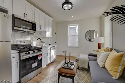 135 Forest St #2F, Montclair, NJ 07042 - Photo 6