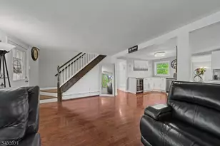 10 South Pkwy, Jefferson Township, NJ 07885 - Photo 14
