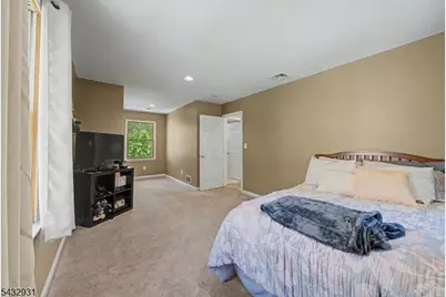 10 S Parkway, Jefferson Township, NJ 07885 - Photo 22