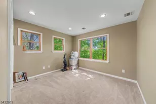 10 South Pkwy, Jefferson Township, NJ 07885 - Photo 28