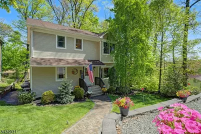 10 S Parkway, Jefferson Township, NJ 07885 - Photo 2
