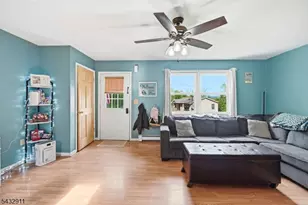 20 Dogwood Rd, Wantage, NJ 07461 - Photo 4