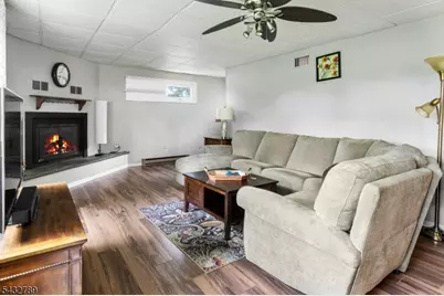 6 Outlook Ave, Mount Olive, NJ 07828 - Photo 6