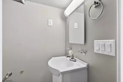 250 Powers St, New Brunswick, NJ 08901 - Photo 32
