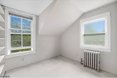 225 Irvington Ave, Franklin Township, NJ 08873 - Photo 20
