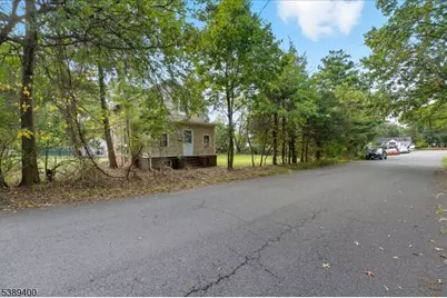 225 Irvington Ave, Franklin Township, NJ 08873 - Photo 2