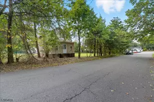 225 Irvington Ave, Franklin Township, NJ 08873 - Photo 2
