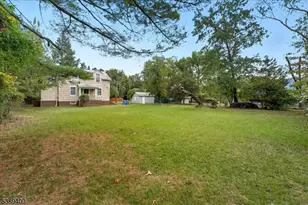 225 Irvington Ave, Franklin Township, NJ 08873 - Photo 26