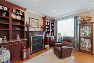18 Kentworth Ct, Raritan Township, NJ 08822 - Photo 4