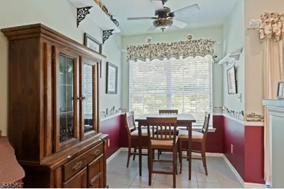 18 Kentworth Ct, Raritan Township, NJ 08822 - Photo 10