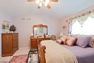 18 Kentworth Ct, Raritan Township, NJ 08822 - Photo 16