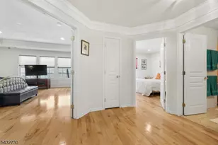 8 Yorktown Ln, Totowa, NJ 07512 - Photo 20