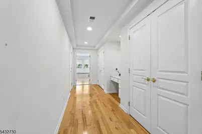 8 Yorktown Ln, Totowa, NJ 07512 - Photo 28