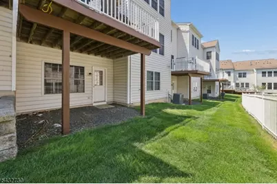 8 Yorktown Ln, Totowa, NJ 07512 - Photo 44