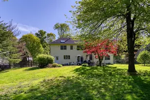 18 Downingtown Ct, Warren Township, NJ 07059 - Photo 8