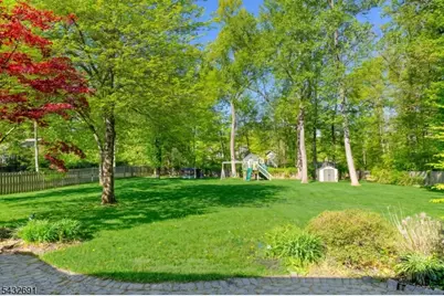 18 Downingtown Ct, Warren Township, NJ 07059 - Photo 6