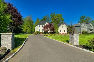 18 Downingtown Ct, Warren Township, NJ 07059 - Photo 2