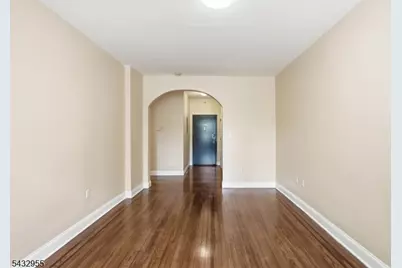 5 Pomona Ave #2C, Newark, NJ 07112 - Photo 4