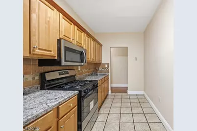 5 Pomona Ave #2C, Newark, NJ 07112 - Photo 8