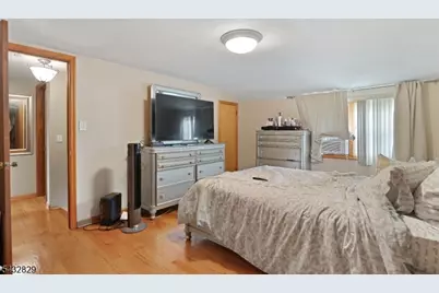 200 Bradford Ave, Linden, NJ 07036 - Photo 14
